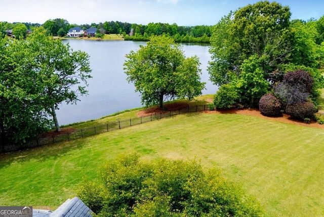 210 Turnberry Circle, Carrollton, GA 30116