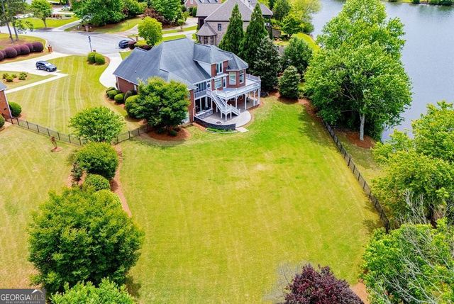 210 Turnberry Circle, Carrollton, GA 30116