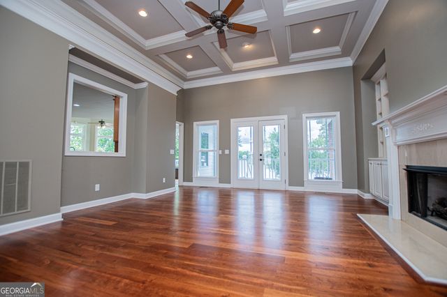 210 Turnberry Circle, Carrollton, GA 30116