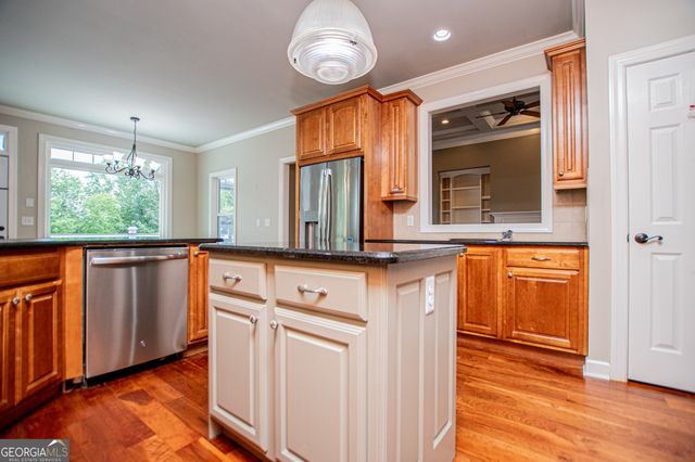 210 Turnberry Circle, Carrollton, GA 30116