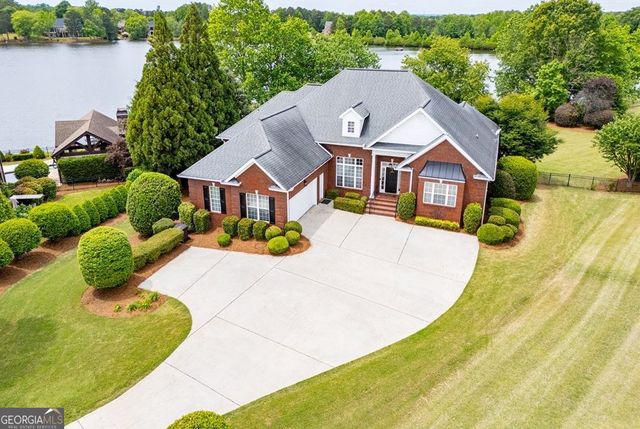 210 Turnberry Circle, Carrollton, GA 30116