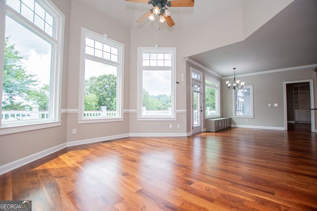 210 Turnberry Circle, Carrollton, GA 30116