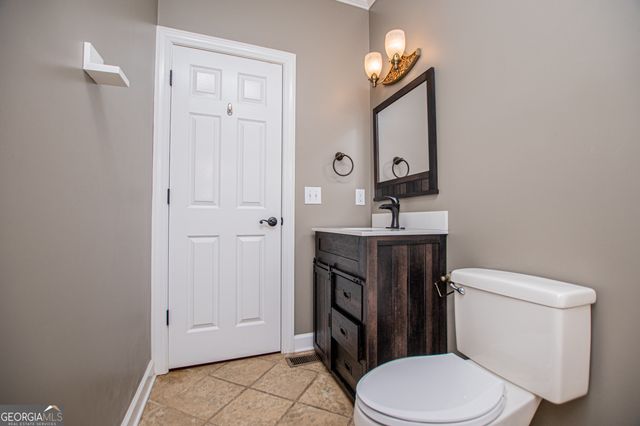 210 Turnberry Circle, Carrollton, GA 30116