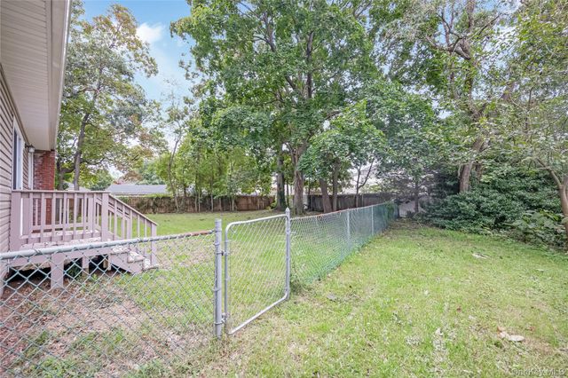 1182 E 3rd Avenue, Bay Shore, NY 11706