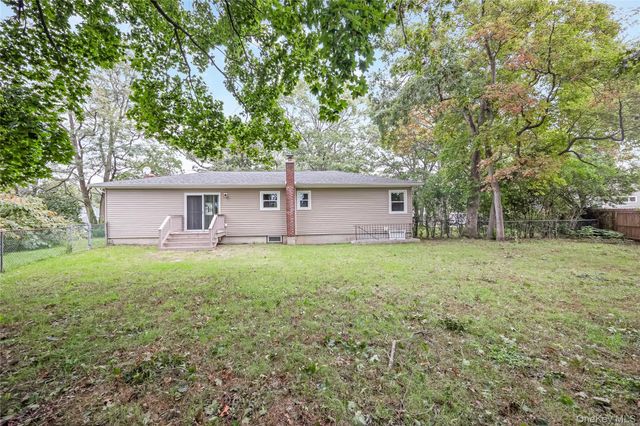 1182 E 3rd Avenue, Bay Shore, NY 11706