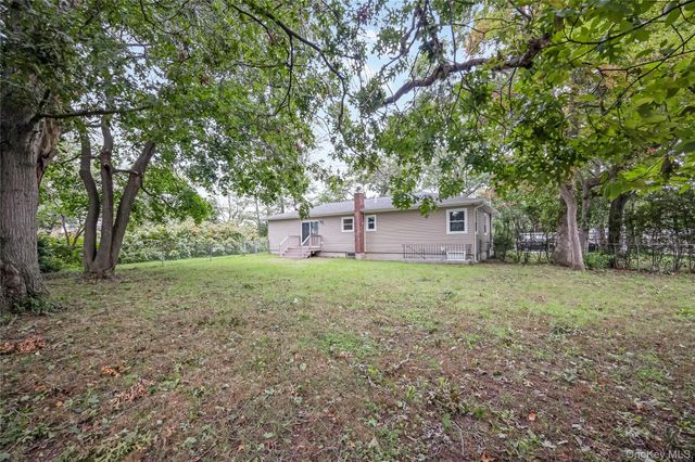 1182 E 3rd Avenue, Bay Shore, NY 11706