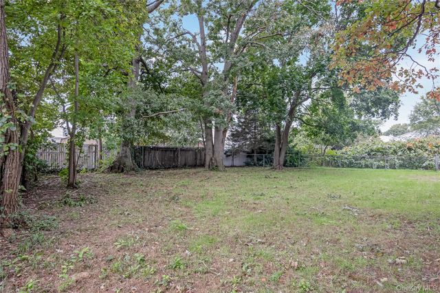 1182 E 3rd Avenue, Bay Shore, NY 11706