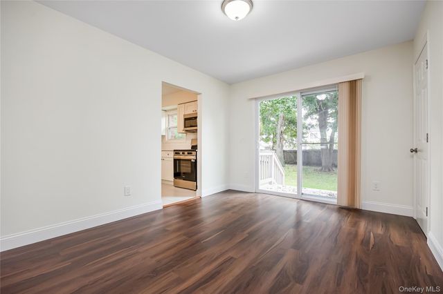 1182 E 3rd Avenue, Bay Shore, NY 11706