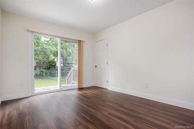 1182 E 3rd Avenue, Bay Shore, NY 11706