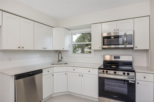 1182 E 3rd Avenue, Bay Shore, NY 11706