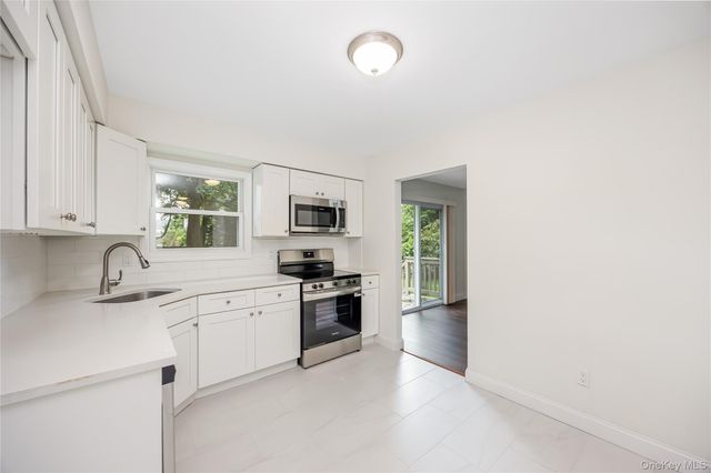 1182 E 3rd Avenue, Bay Shore, NY 11706