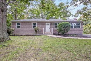 1182 E 3rd Avenue, Bay Shore, NY 11706