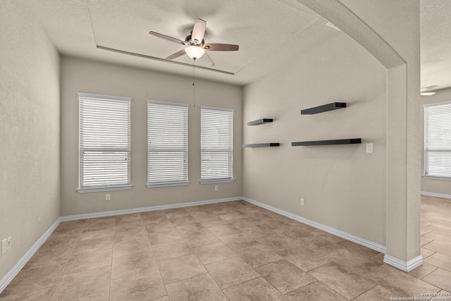 944 Raceland Rd, San Antonio, TX 78245