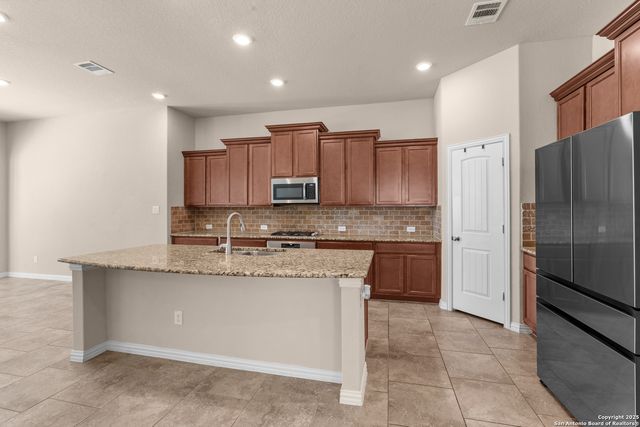 944 Raceland Rd, San Antonio, TX 78245