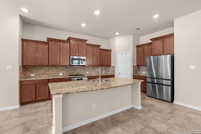 944 Raceland Rd, San Antonio, TX 78245