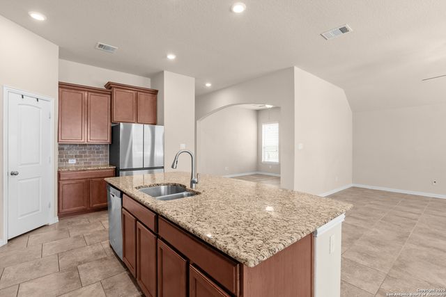 944 Raceland Rd, San Antonio, TX 78245