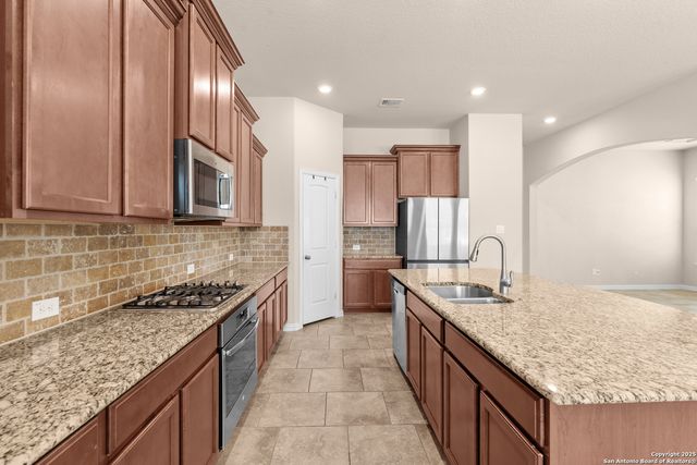 944 Raceland Rd, San Antonio, TX 78245