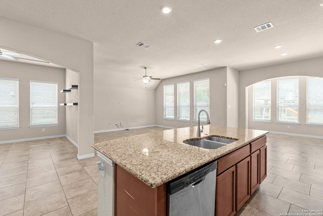 944 Raceland Rd, San Antonio, TX 78245