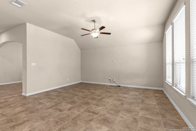 944 Raceland Rd, San Antonio, TX 78245