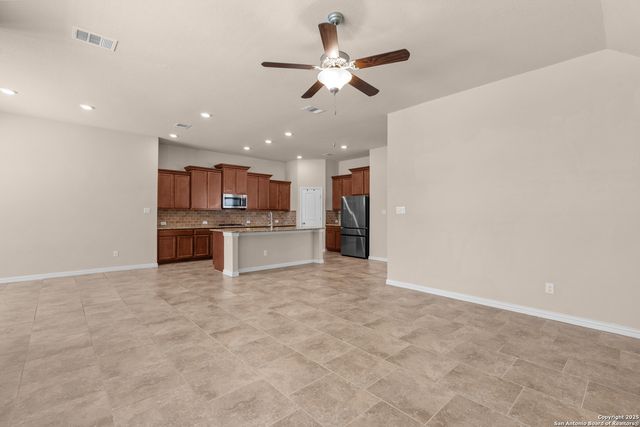 944 Raceland Rd, San Antonio, TX 78245