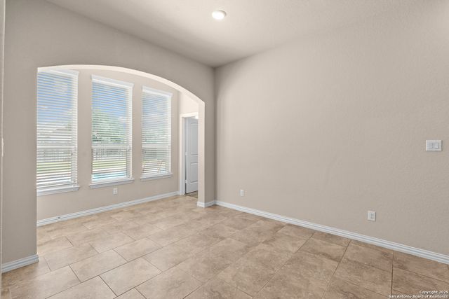 944 Raceland Rd, San Antonio, TX 78245