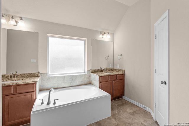 944 Raceland Rd, San Antonio, TX 78245