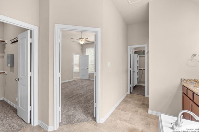 944 Raceland Rd, San Antonio, TX 78245