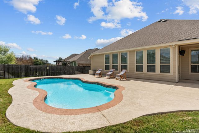 944 Raceland Rd, San Antonio, TX 78245