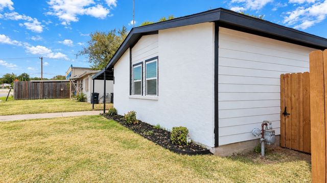 6163 Truman Drive, Fort Worth, TX 76112