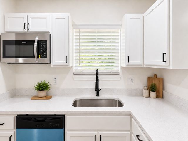 6163 Truman Drive, Fort Worth, TX 76112