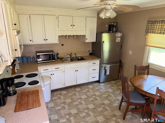 69 Nantucket Drive, Groton, CT 06355