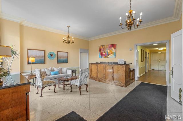 900 S Hanley Road 11B, Clayton, MO 63105