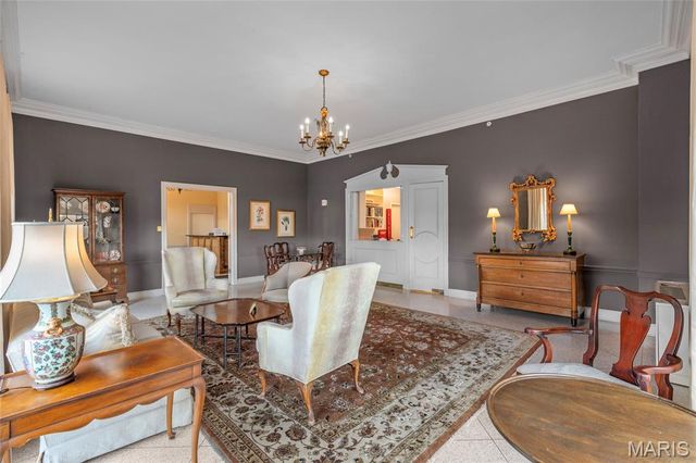 900 S Hanley Road 11B, Clayton, MO 63105