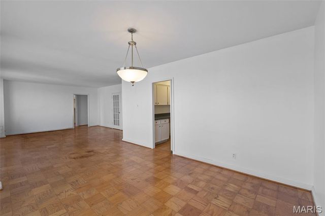 900 S Hanley Road 11B, Clayton, MO 63105