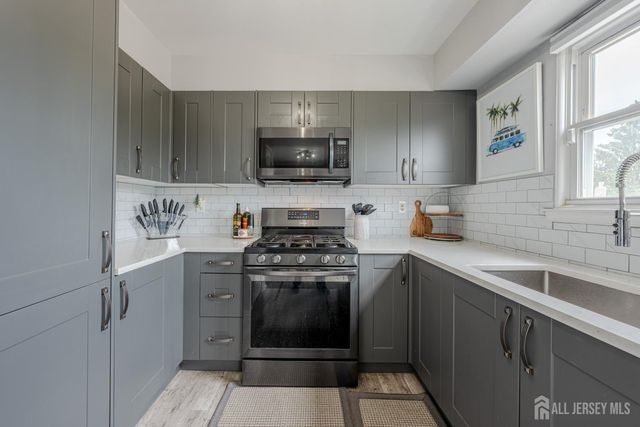 97 brookview Circle, Jamesburg, NJ 08831