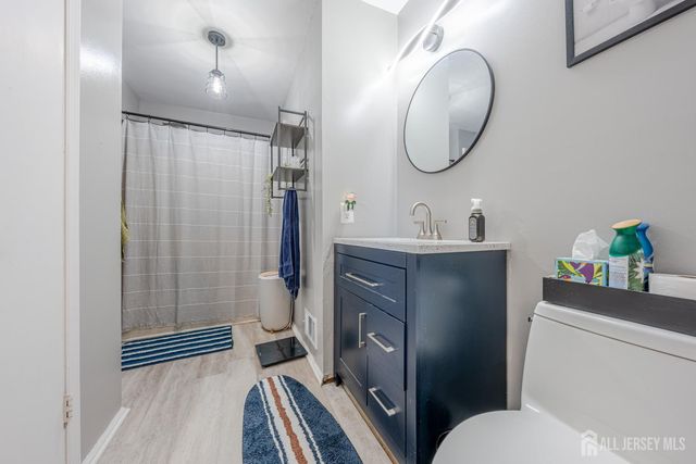 97 brookview Circle, Jamesburg, NJ 08831
