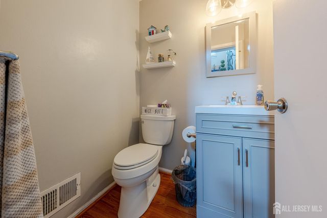 97 brookview Circle, Jamesburg, NJ 08831