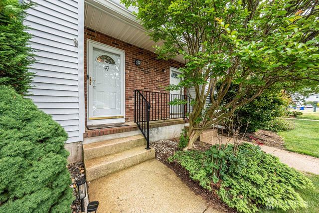97 brookview Circle, Jamesburg, NJ 08831