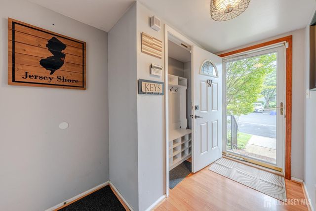 97 brookview Circle, Jamesburg, NJ 08831