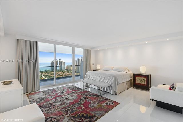 19707 Turnberry Way 28J, Aventura, FL 33180