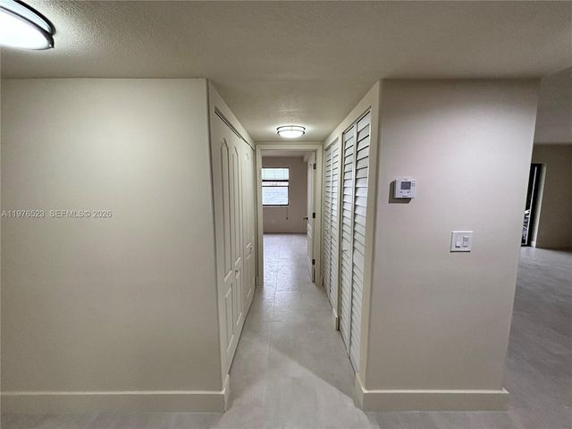 605 Ives Dairy Rd 102-7, Miami, FL 33179