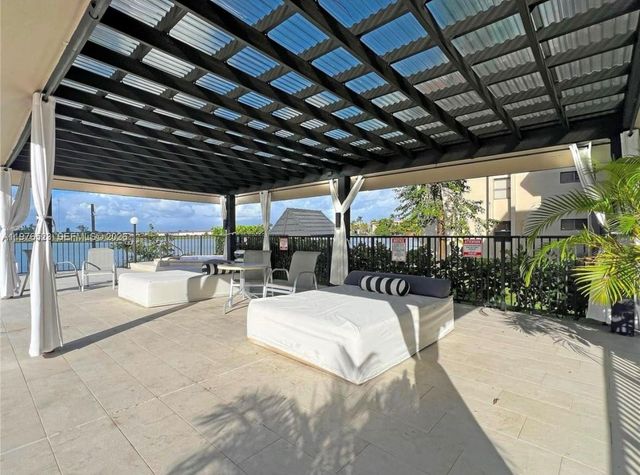 605 Ives Dairy Rd 102-7, Miami, FL 33179