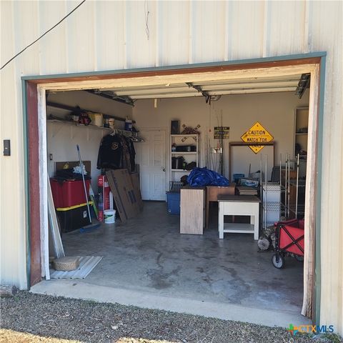 15885 S State Highway 36, Gatesville, TX 76528