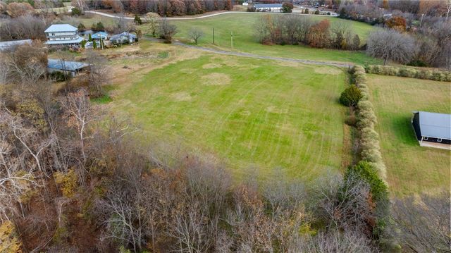 704 E Bowen Boulevard, Fayetteville, AR 72703