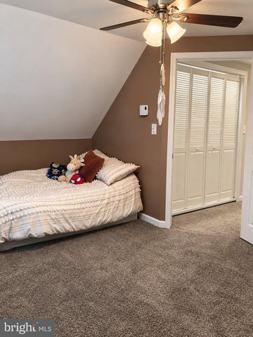 204 ELDERBERRY DR, Levittown, PA 19054