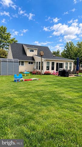 204 ELDERBERRY DR, Levittown, PA 19054