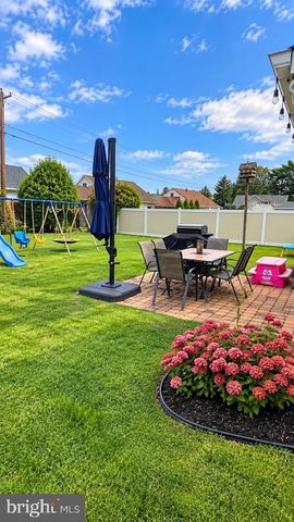 204 ELDERBERRY DR, Levittown, PA 19054