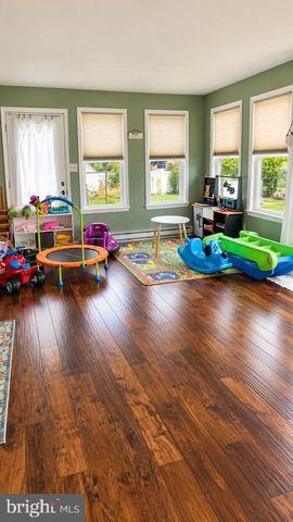 204 ELDERBERRY DR, Levittown, PA 19054