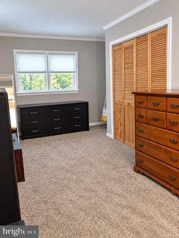 204 ELDERBERRY DR, Levittown, PA 19054