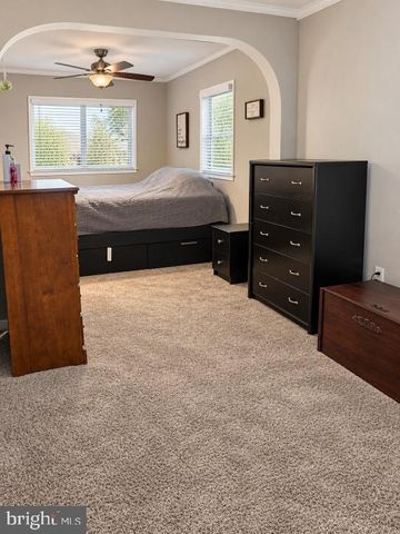204 ELDERBERRY DR, Levittown, PA 19054